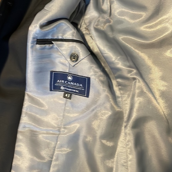 Canadian airlines light coat - Picture 7 of 9